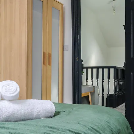 Apartment Lovely 2 Bed Flat - Next To Business Conference Centre -relocation- Familly Harrogate