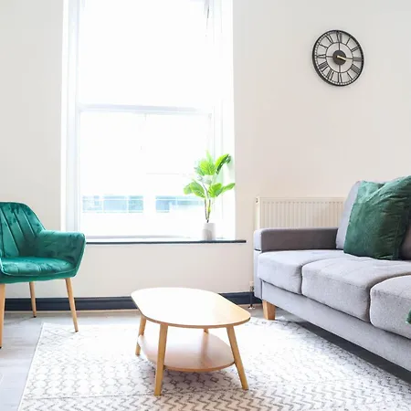 Apartment Lovely 2 Bed Flat - Next To Business Conference Centre -relocation- Familly *